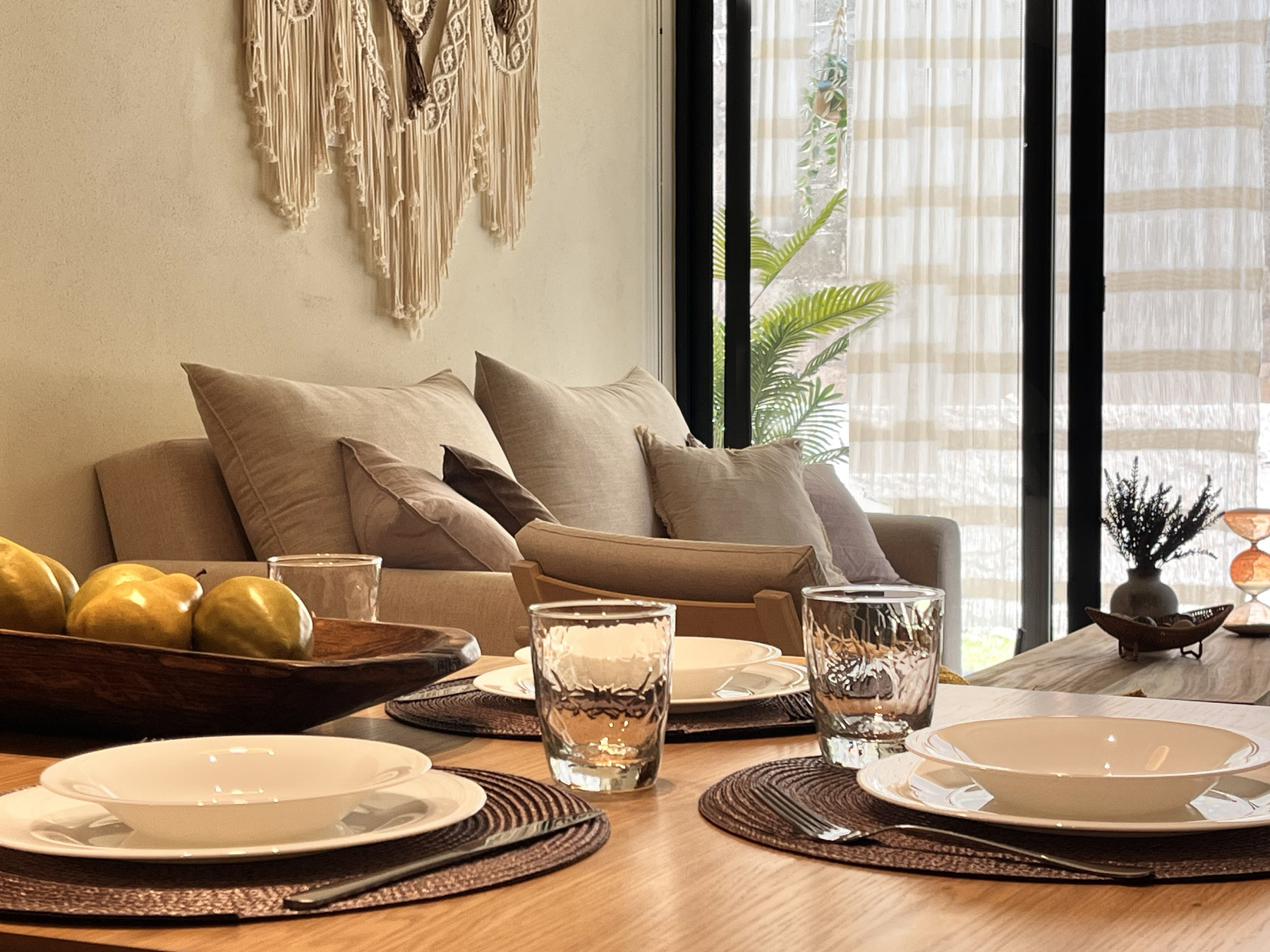 Comfortable dining space Matiari Residencial